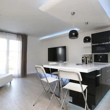 Apartment Comfortable Flat 15 Min From Paris *