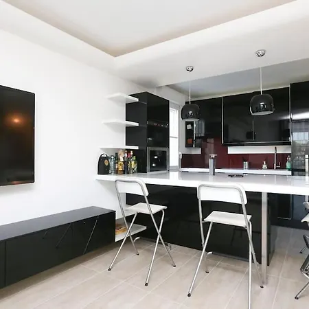 Apartment Comfortable Flat 15 Min From Paris *
